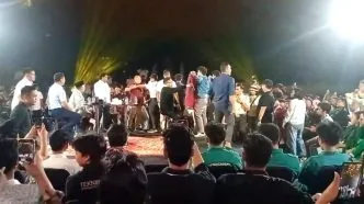 Mahasiswa geruduk diskusi pejabat ugm